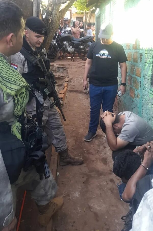Itapúa: detienen a presuntos microtraficantes en allanamiento - Policiales - ABC Color