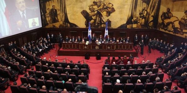 Diario HOY | ¿«Cuórum» o «quórum»? Lo que dice la RAE