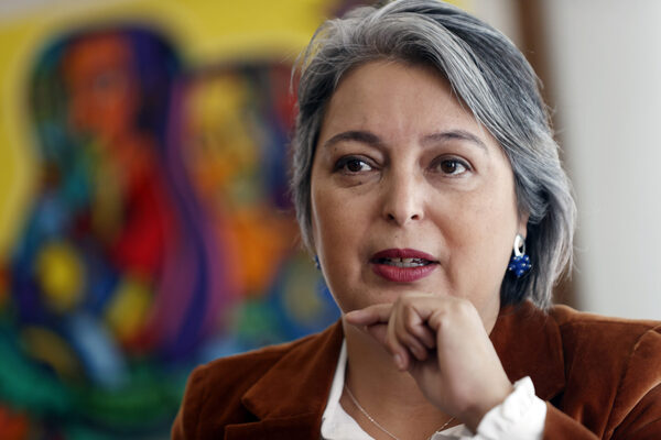El nuevo salario mínimo de 540 dólares empieza a regir en Chile con subsidio a las pymes - MarketData