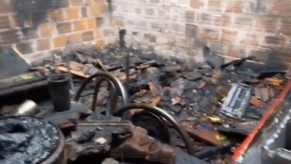 Le quemaron la casa y se quedó sin nada