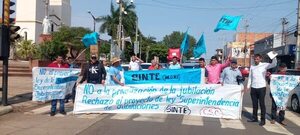 Miembros de la Sinte se manifestaron contra intención de aumentar la edad para jubilación - Nacionales - ABC Color