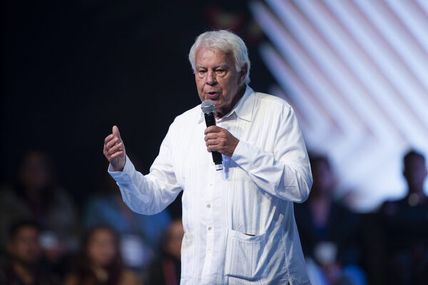 Expresidente español Felipe González ve oportunidad de "desarrollo espectacular" en México - MarketData