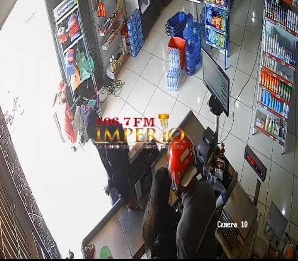 Asaltantes armados se llevan dinero de un local comercial en General Genes - Radio Imperio 106.7 FM