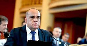 La Nación / Basilio Núñez presenta proyecto de ley de crédito de carbono