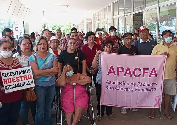 Incan: Ni siquiera Salud Pública y el director del hospital están de acuerdo en qué medicamentos faltan - Nacionales - ABC Color