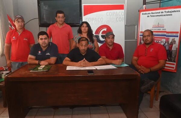 Sindicato está en alerta ante posible “barrida” en Copaco-Vox - Economía - ABC Color