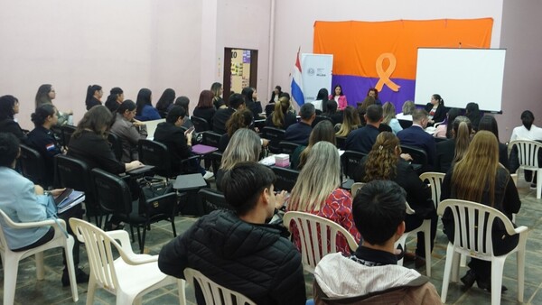 Alto Paraná: Exigen a ministra de la Mujer políticas de género y recursos para prevenir feminicidios