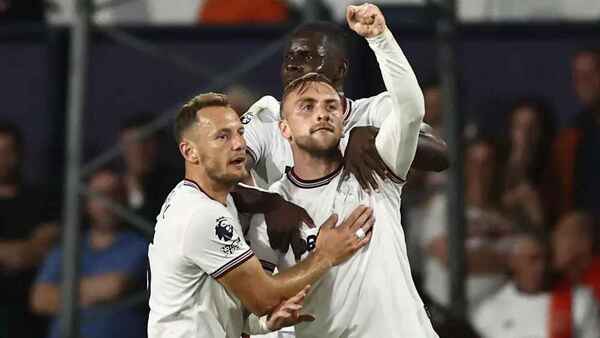 West Ham presiona el liderato del City