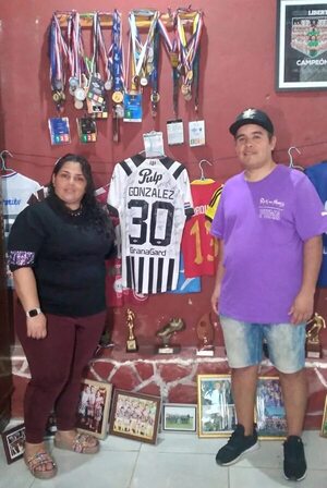 El orgullo de la madre de Enso González: “Siempre acompañen a sus hijos”  - Fútbol - ABC Color