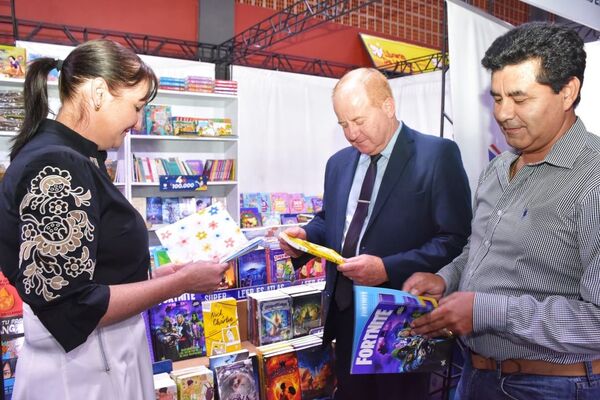 Diario HOY | Inauguran Libroferia de Encarnación con muestra de los Libros Perdidos Roa Bastos