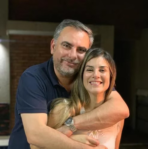 Zoquete del senador liberal Ever Villalba ubica su pareja en la EBY | OnLivePy