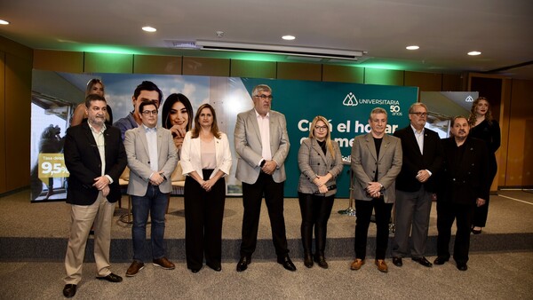 ÚH y la Universitaria inauguran la primera edición de Expo Casas