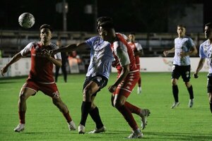 Versus / Fútbol matutino en Villarrica para completar Guaireña ante Gral. Caballero