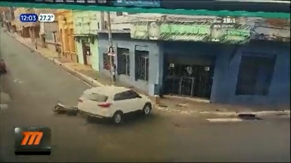 Conductora hizo un giro imprudente y mató a un motociclista en el microcentro - Noticias Paraguay