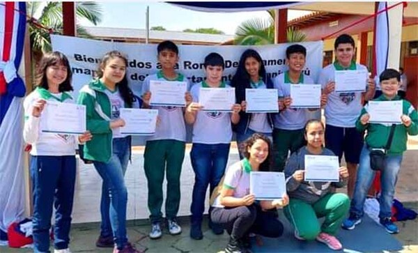 Estudiantes de Saltos del Guairá participaron exitosamente de olimpiada de matemática | DIARIO PRIMERA PLANA