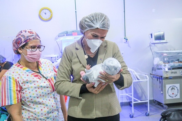 Ministra visita hospital de Encarnación donde dio sus primeros pasos en Salud Pública