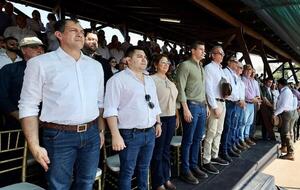 Santi promete responder necesidades de Concepción en Expo Norte