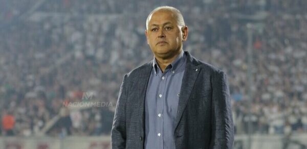 Versus / Zapag sobre 'Chiqui' Arce: "No nos gustó su ida a Olimpia pero lo apreciamos, dio mucho a Cerro"