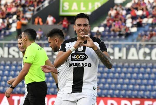 ¡Qué raro! A los 8 minutos del partido le meten gol a Cerro
