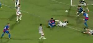 [VIDEO] ¿Fue o no penal para Cerro?