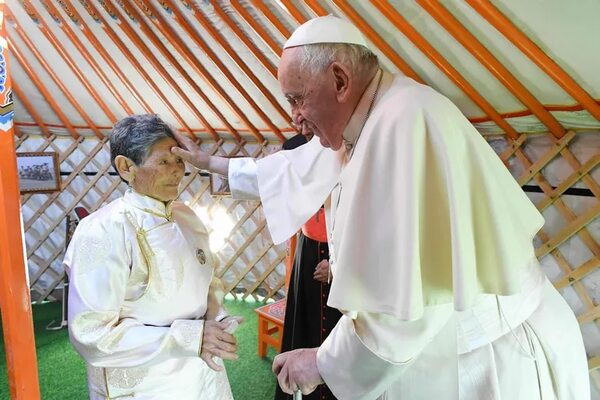 El Papa anima a la pequeña comunidad católica de Mongolia: “No tengan miedo a ser pocos” - Mundo - ABC Color