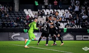 Libertad empieza a trazar el camino al bicampeonato
