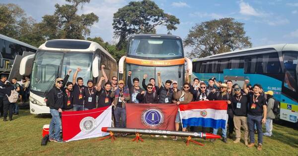 La Nación / Innovación en Ingeniería en Competencia Internacional de Cohetes