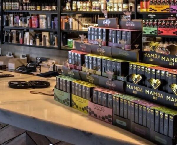 Dinavisa denuncia el ingreso masivo de cigarrillos electrónicos ilegales - Nacionales - ABC Color