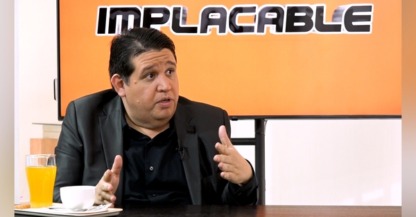 Hoy estará en “Implacable” con Rodolfo González Friedmann, el director del Teatro Municipal Ignacio A. Pane, Sergio Cuquejo
