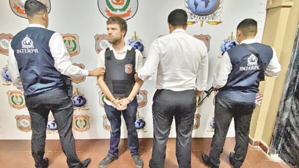 Diario HOY | Alemán que realizó gran estafa en su país, con CI paraguaya obtenida en tiempo récord
