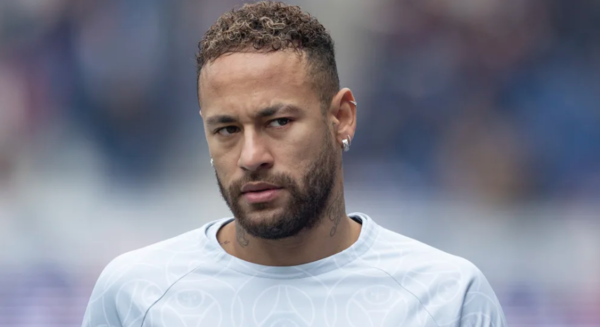 Versus / Neymar asegura que vivió "un infierno" en el PSG