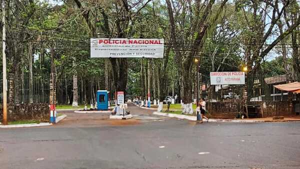 Comerciantes libaneses denuncian a policías por coima y robo de USD 6.500 - Radio Imperio 106.7 FM