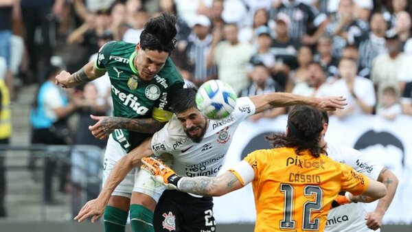 Palmeiras empata con Corinthians y desaprovecha la derrota del Botafogo