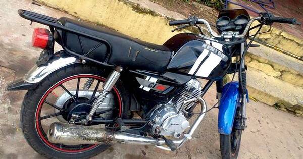 La Nación / Tras entrega vigilada, recuperan moto robada