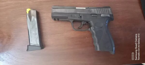 Detienen a sospechosos de atacar y robar arma de fuego a policía - Policiales - ABC Color