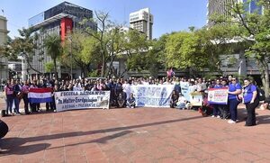 Ampliar el periodo de convergencia fiscal postergaría  grado de inversión - Economía - ABC Color