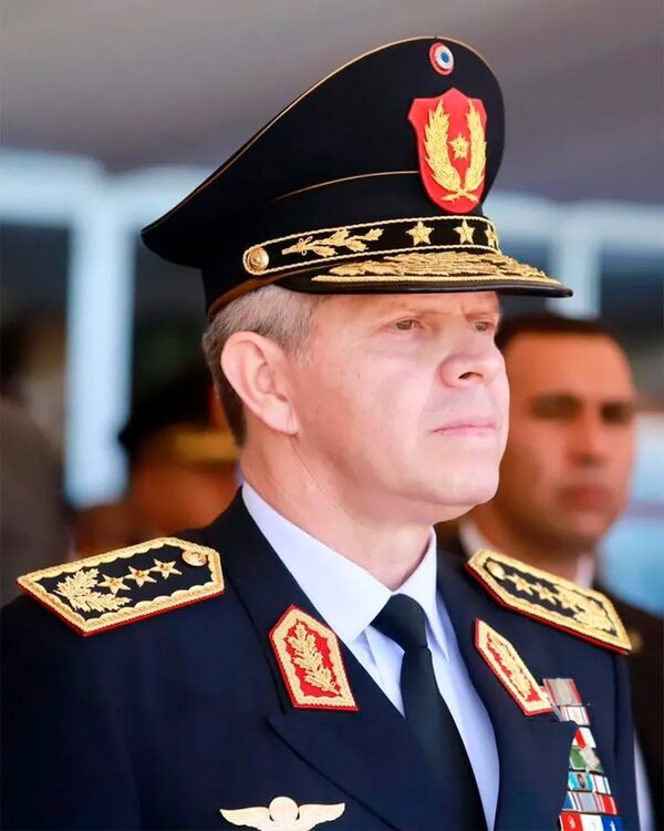 “Cotejarán” a comisarios luego de emboscada a policías y supuestos pagos a jefes policiales - Nacionales - ABC Color