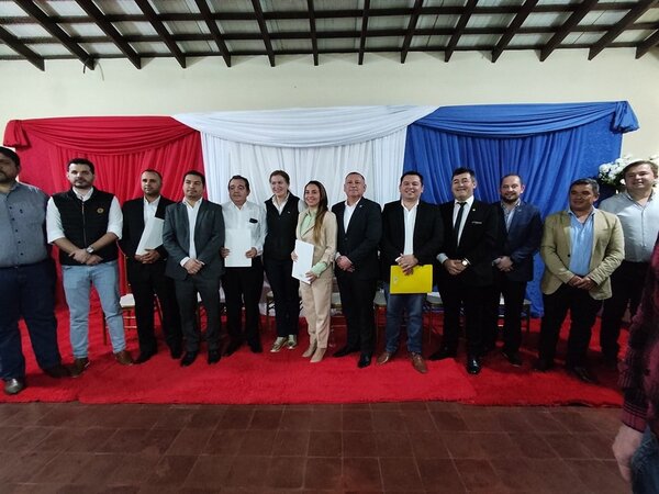 Nuevo Director de la 12 Región Sanitaria compromete trabajo coordinado para brindar un mejor servicio de salud en Ñeembucú - .::RADIO NACIONAL::.