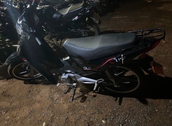 Uniformados recuperan moto robada, tras enfrentamiento con delincuentes - Unicanal