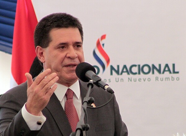 Presentó más datos a la Fiscalía: Cartes amplía denuncia de persecución política - trece