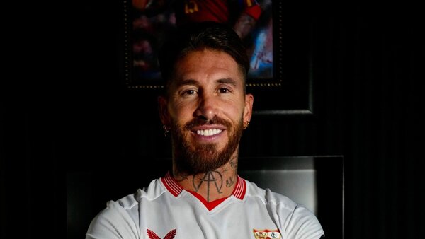 Sevilla oficializa el fichaje de Sergio Ramos