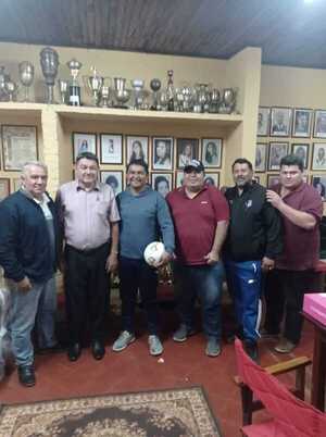 El Club Pettirossi ya cuenta con nuevo Cuerpo Técnico.