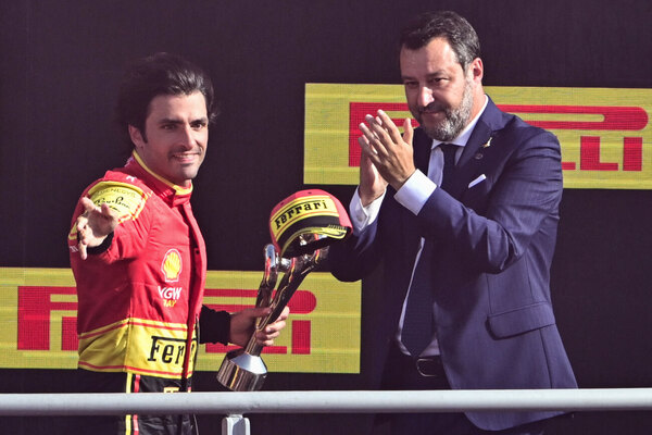 Versus / Tras una persecusión, Carlos Sainz recuperó su reloj de medio millón de euros