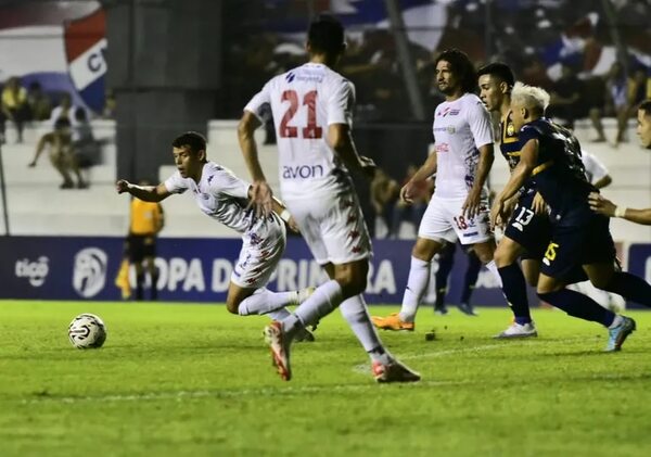 Pumpido: “Cometimos errores que no se pueden cometer a nivel profesional” - Fútbol - ABC Color