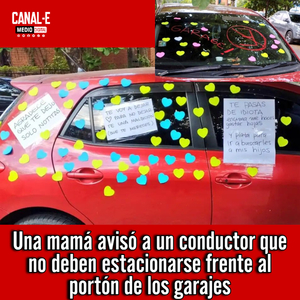 Una mamá avisó a un conductor que no deben estacionarse frente al portón de los garajes