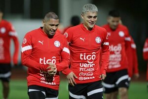 La Albirroja entrena por primera vez y arranca oficialmente el objetivo Mundial 2026