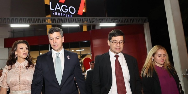 Santiago Peña plantea generar 100.000 en el sector de maquilas