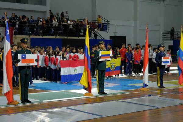 Se inauguró en Luque el Sudamericano de formativas del deporte de las armas - La Tribuna