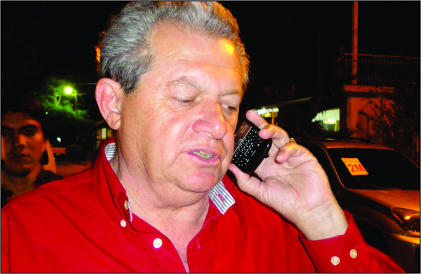 Arturo Martínez Jara muy cerca de la Dirección de la Penitenciaría de Misiones