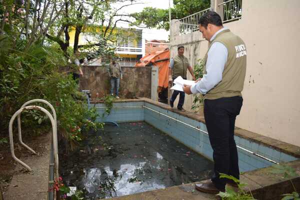 Intervienen casas abandonadas adelantando campaña contra el dengue en Asunción | 1000 Noticias